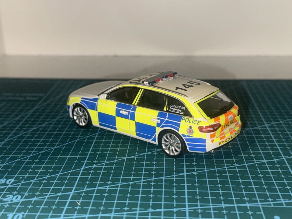 Lancashire Policía Audi A4 Avant Código 3 Policía Modelo 1:43 Foto 4 de 4