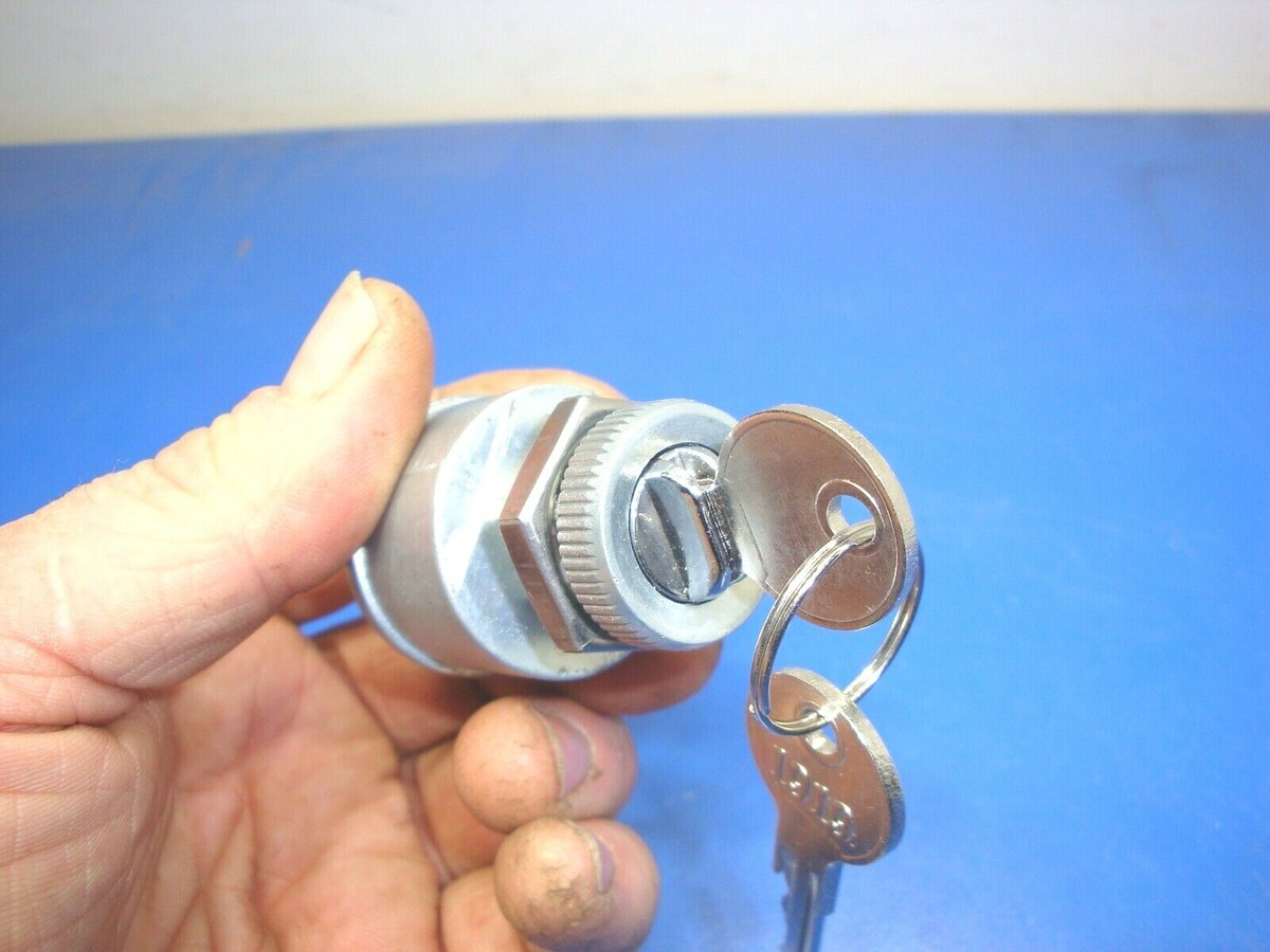 ピン Universal 3-Way Ignition Switch with 2 Keys,NEW,Lot of 1