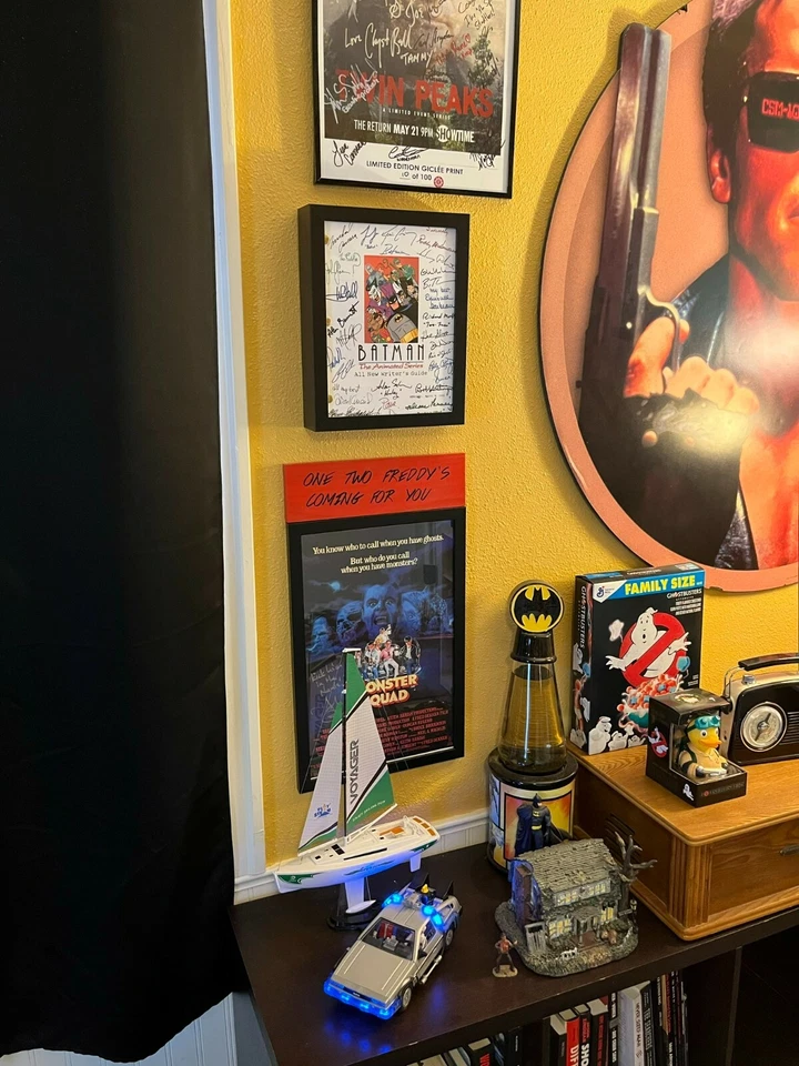 Batman: The Animated Series Writer's Guide- Cast-Signed- Autograph Reprints - Image 4 of 4