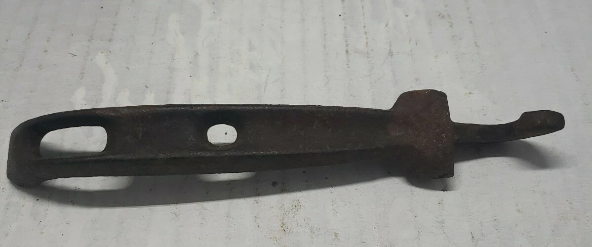 Vintage Antique Cast Iron CS-64 Wood Or Coal Stove Lid Lifter Handle