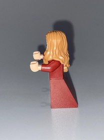 LEGO Pirates Of The Caribbean Minifigure Elizabeth Swann Turner from 4181
