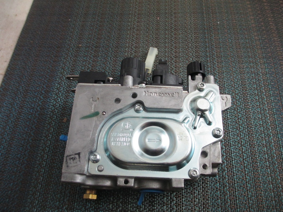 Honeywell VS8421D3001 Gas Valve NEW! L.P. R-5701 | eBay