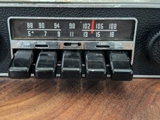 Vintage Motorola Volkswagen Beetle Bus AM Push Button Radio 15D41739C0 Powers On