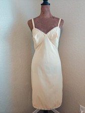 Vintage Mid-Century Formfit Rogers Lingerie Slip   Light Peach Size 32