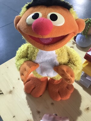 Chicken Dance Ernie - Fisher-Price 2002 - Sesame Street
