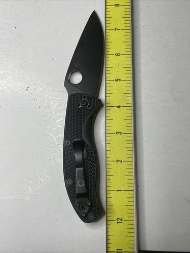 Spyderco Tenacious Lightweight Folding Knife FRN C122PBBK - 第 9/20 張圖片