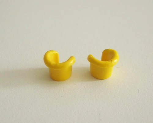 PLAYMOBIL (0506) FEET - Pair of Vintage Pirate & Middle Ages Yellow Leggings