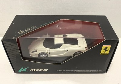 Kyosho Dnano Mini-Z 1/43 Ferrari Enzo RC Auto weiß DNX501W neuwertig in OVP