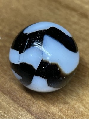 COOL Vintage Peltier Glass NLR ZEBRA Marble w/AVENTURINE Black White - .66'', NM