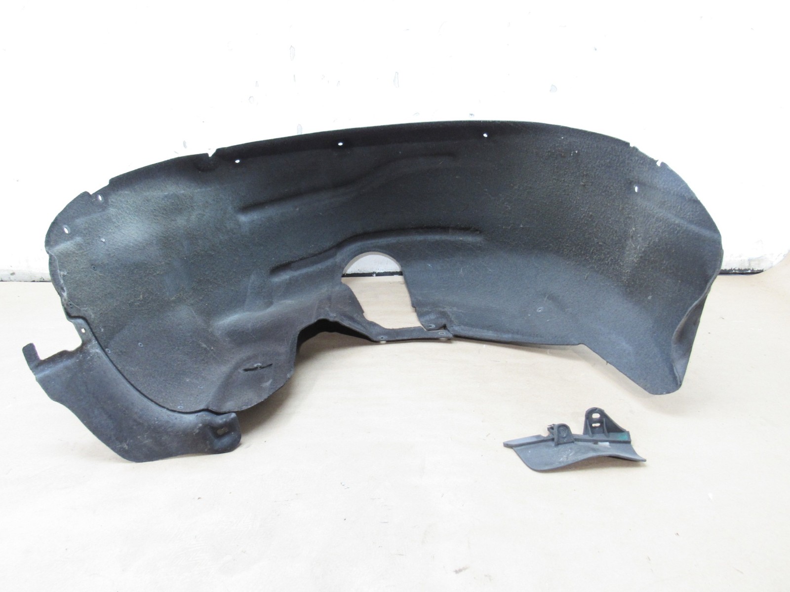 Bentley Continental GT 2012 Rear Right Quarter Liner Splash Shield 11-18 ;#3