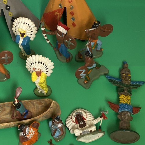 Vintage Britains Plastic Indians Figures Bundle - Picture 10 of 10