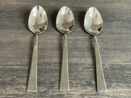 Oneida Set di 15 Posate in Acciaio Inox Pesanti Quadrate Lisce Cina AA-15 - Foto 8 di 8
