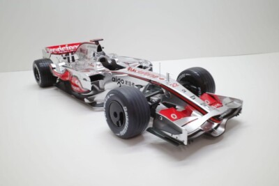 Limited to 1/8 McLaren MP4-23 (total length 60cm) Lewis Hamilton