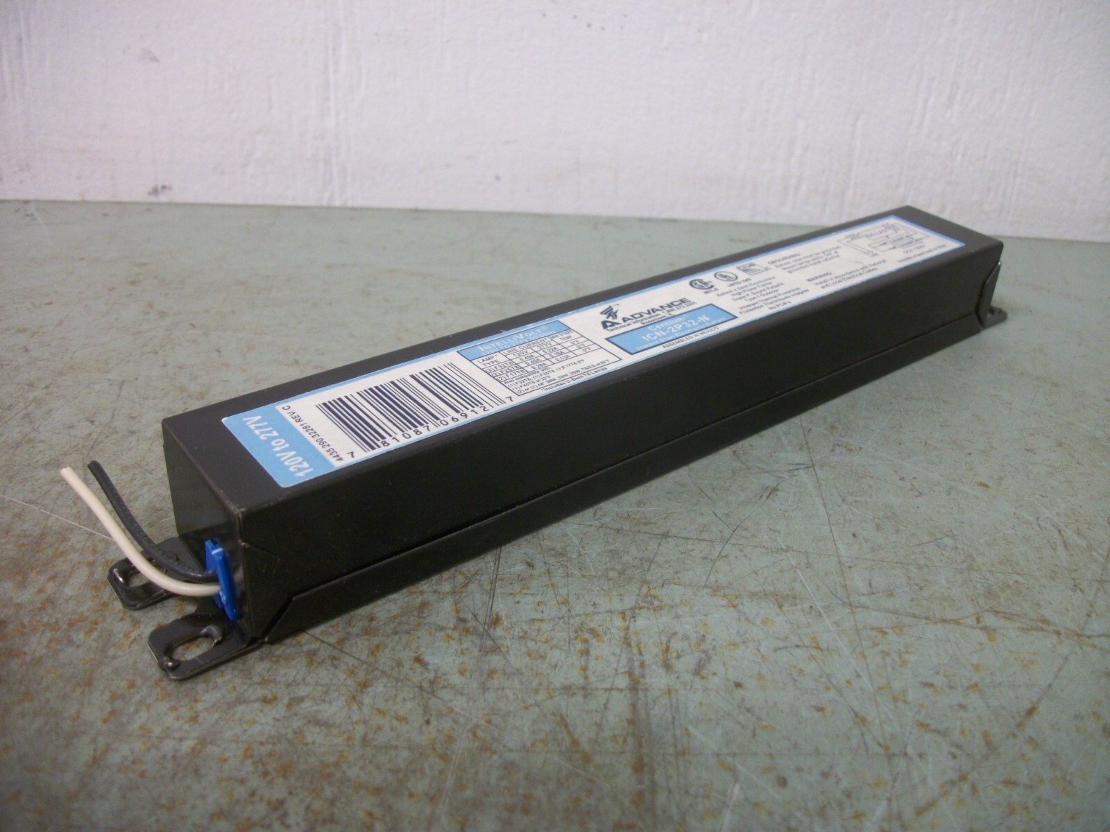 ADVANCE CENTIUM INSTANT START ELECTRONIC BALLAST ICN2P32N 120/277VOLT