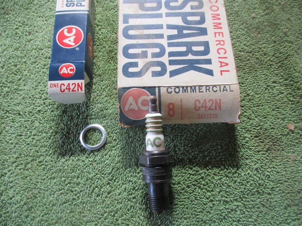 NOS new Fire Ring Spark Plugs 8 C42N  Champion N3  Multiple applications