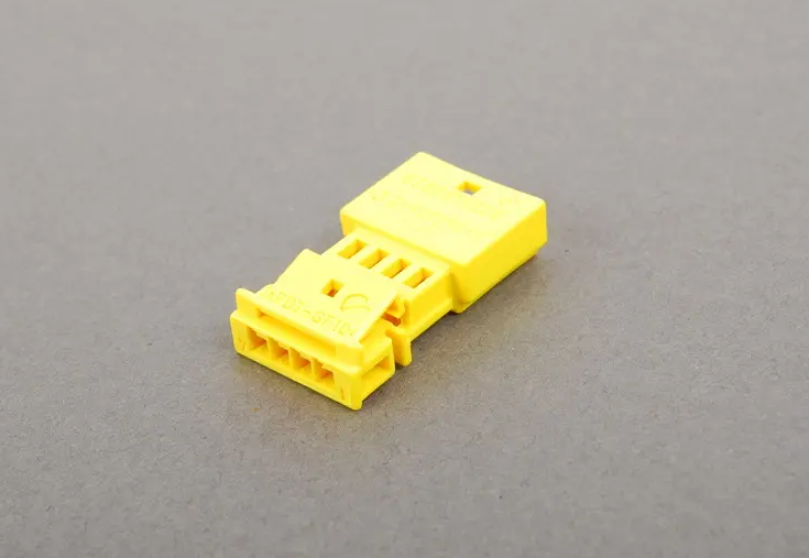 MERCEDES-BENZ A W169 Kosmetikspiegel-Stecker A0335455028