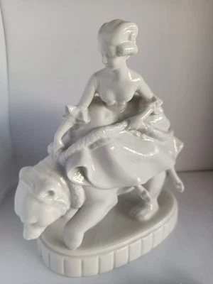 Fraureuth Kunstabteilung Porzellan Figur Dame auf Bär Max H. Fritz Art Déco 1920 - Bild 1 von 4