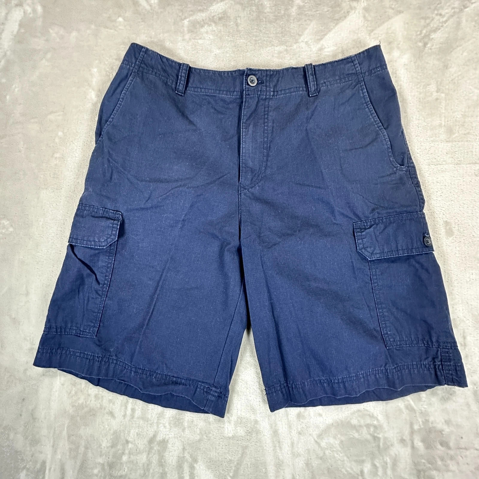 IZOD Cargo Shorts Mens 34 Blue Textured Cotton High Rise Camping Hiking Outdoor