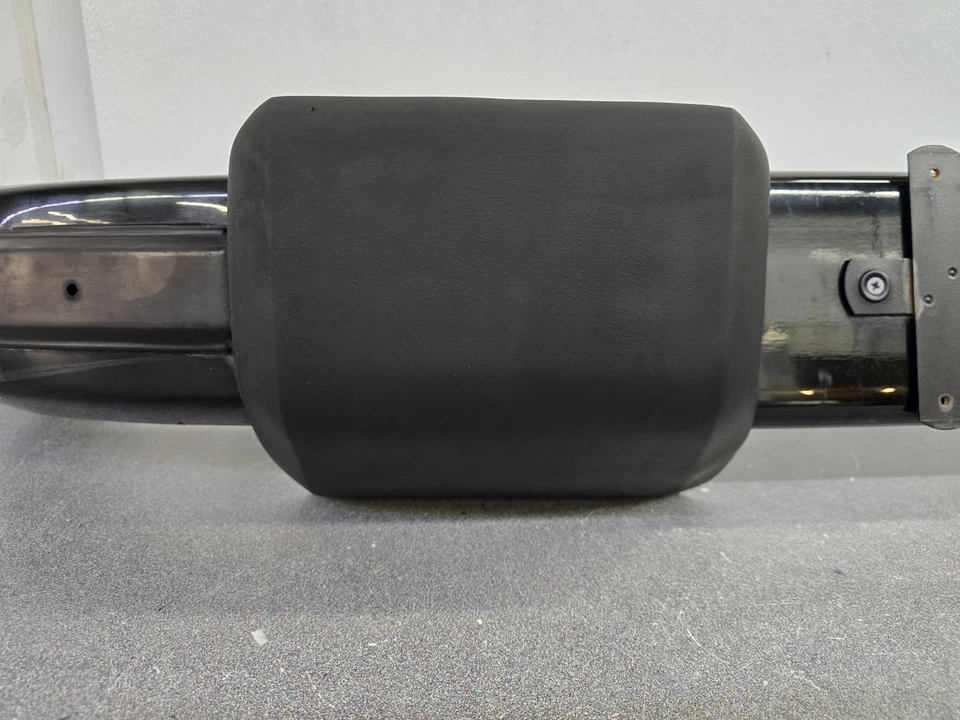 BONITO USADO ORIGINAL PORSCHE 911 CARRERA PARACHOQUES TRASERO CONFIGURACIÓN CON ALMOHADILLAS AMORTIGUADORES 1983-89 Foto 4 de 4