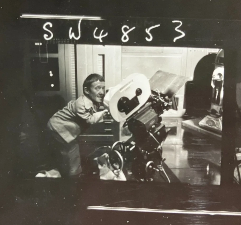 STAR WARS 1977 Studio 8x10 Contact Sheet: R2-D2, C-3PO, Kenny Baker - Image 2 of 4