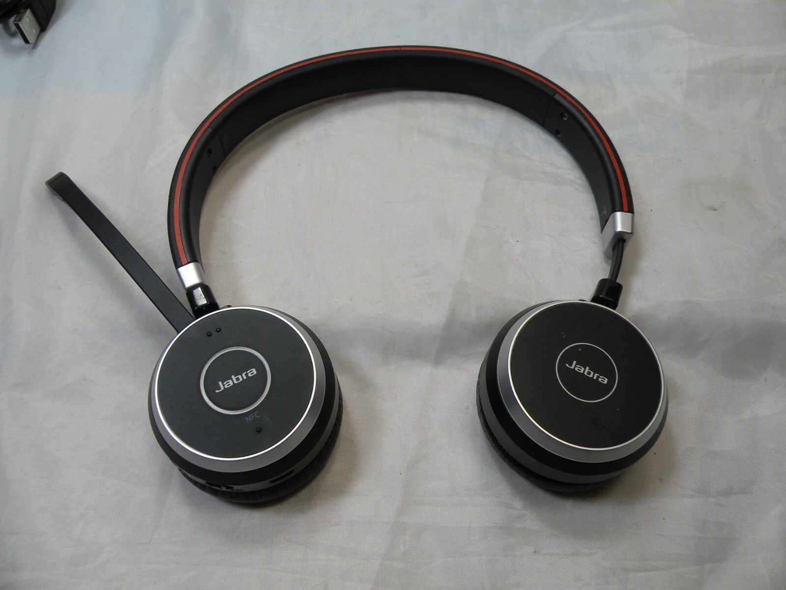 Jabra Evolve 65 Bluetooth Headset HSC018W w/ Case & Charger/Charging Stand eBay