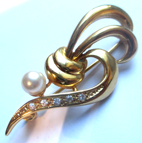 Broche en plaqué or avec fausses perles et cristaux d