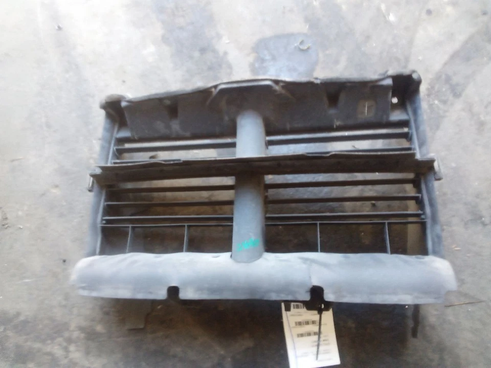 RAM1500   2016 Air Shutter 3909631 - Image 2 of 2