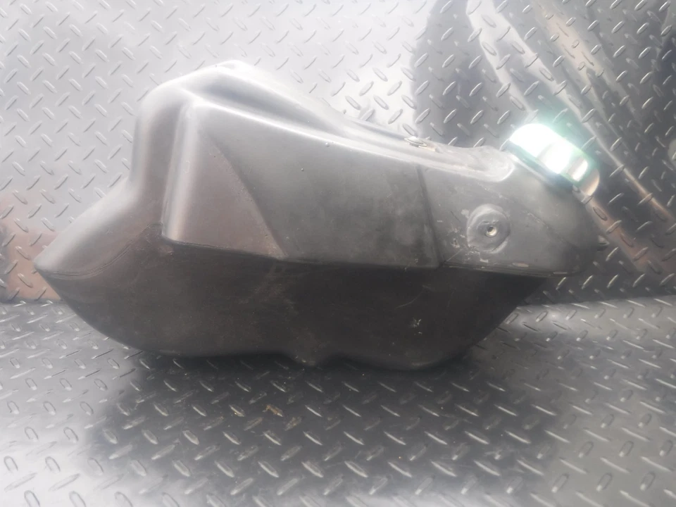 2000 KAWASAKI KX125 GAS FUEL TANK WITH ALUMINUM CAP KX 125 99 00 01 02 - Image 4 of 4