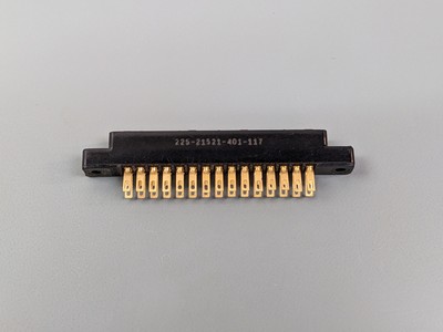 Amphenol 225-21521-401-117 Card Edge Conn 30 Pin 0.156in