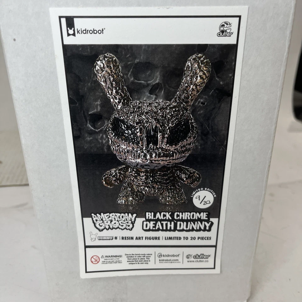 Black Chrome Death Dunny #9/20 de American Gross - AP Kidrobot Foto 2 de 4