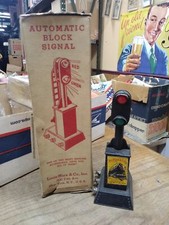 Vtg Louis Marx And Co Automatic Railroad Train Block Signal with Original Box 