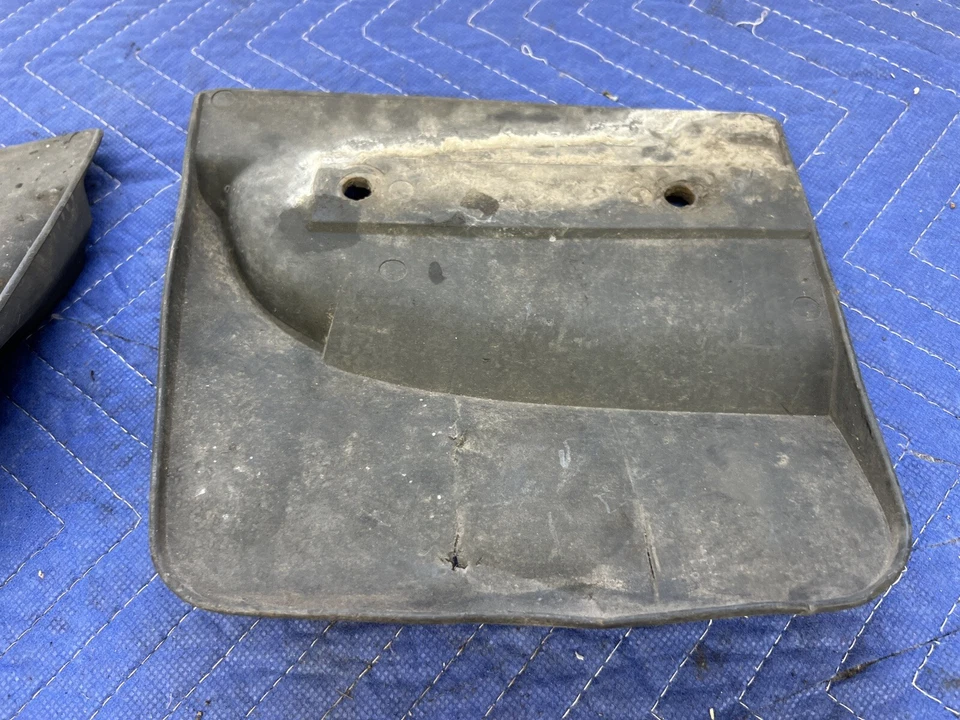 1975-1993 Volvo 240 242 244 245 Front Left & Right Mud Flap Pair OEM #3849E - Image 4 of 4