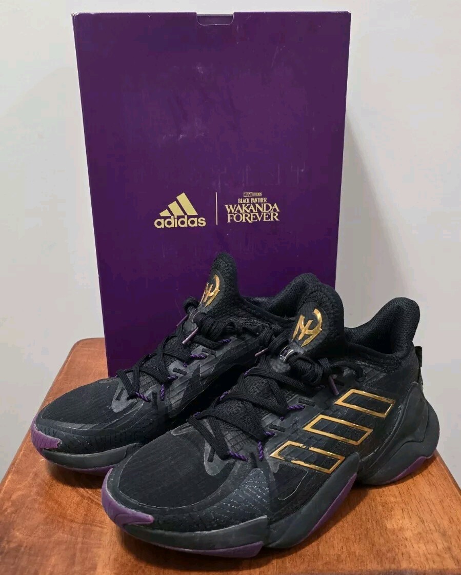 a adidas Patrick Mahomes Impact FLX Marvel Black Panther