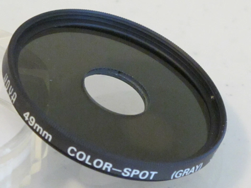 49mm - Hoya Color Spot Gray Portrait Filter NEW           #49f-n2 - Image 2 of 3