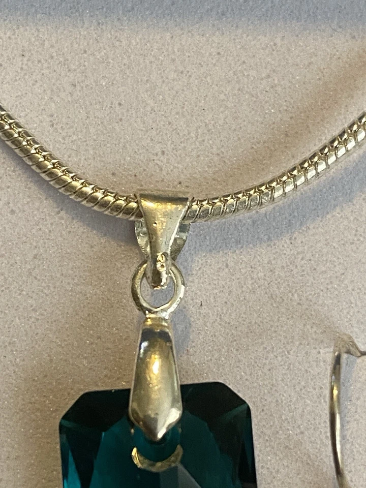 Pendientes Swarovski plata de ley 9,25 esmeralda Foto 3 de 4