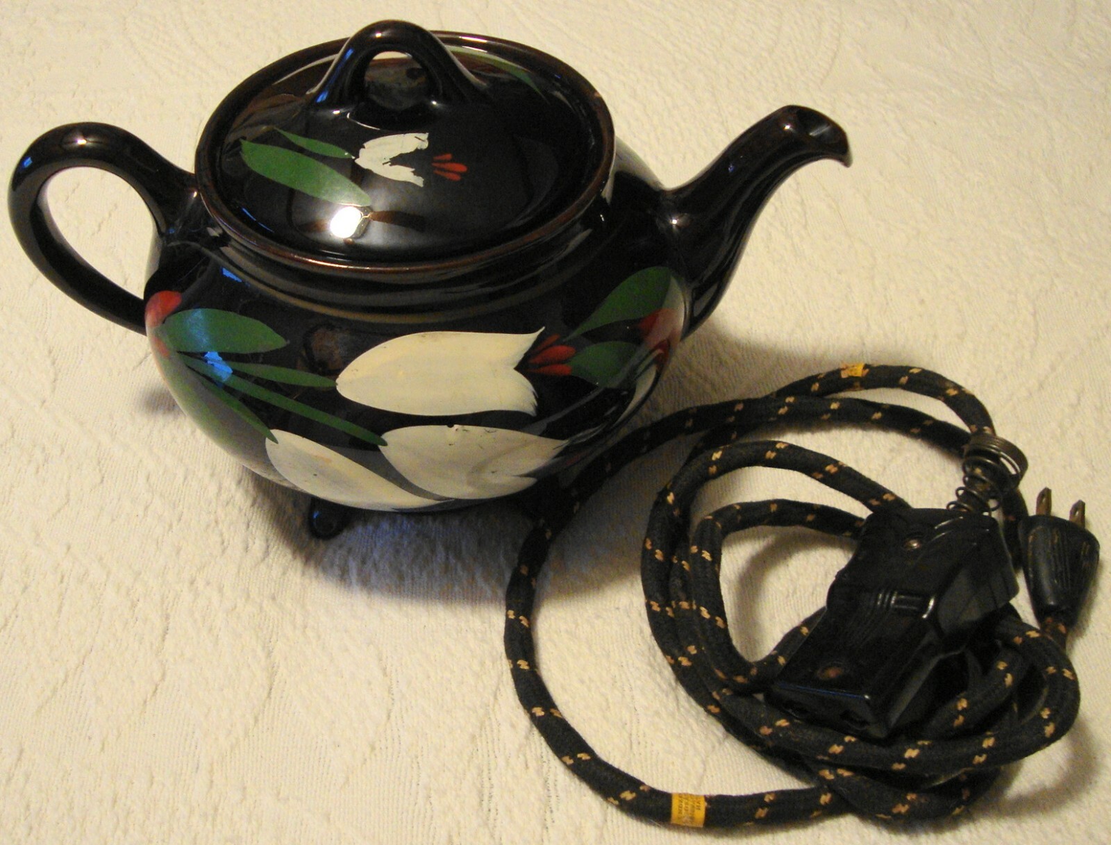 Vintage ELECTRIC Teapot Royal Canadian Art Pottery Canada Dripless