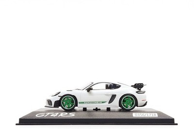 Minichamps 1:43 Porsche 718 Cayman GT4 RS (982) Tribute RS 2.7 in