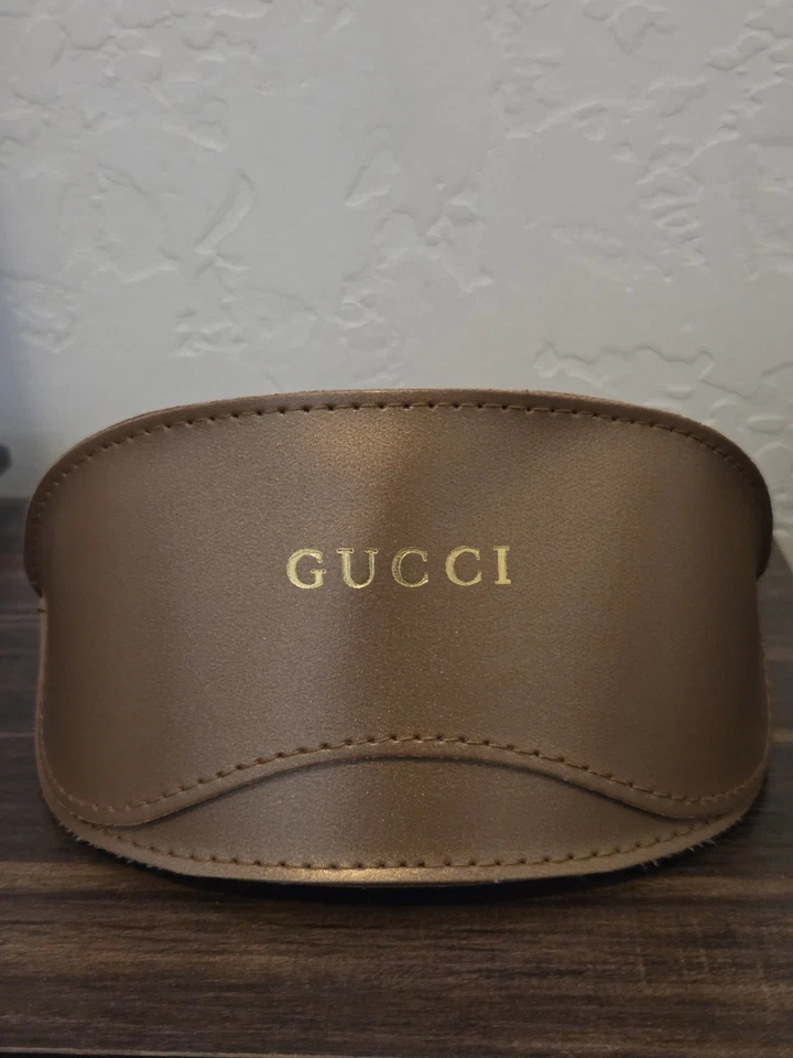 Gucci Women's Sunglasses With Case - Image 4 of 4
