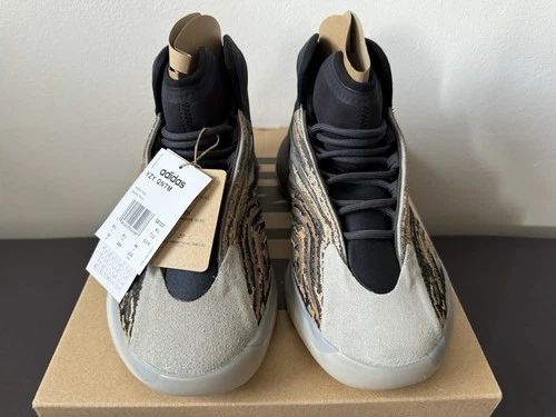 Neu Adidas Yeezy QNTM Amber EU 44 US 10