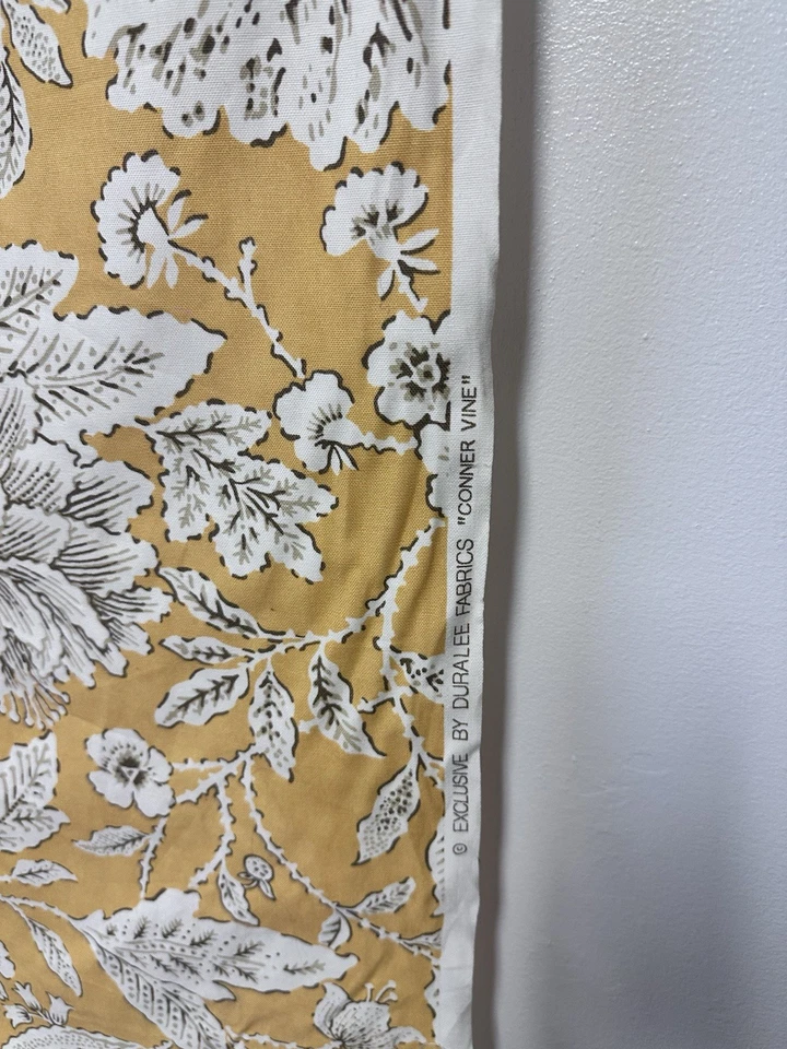 Tela de tapicería interior floral amarilla “Conner Vine” Duralee vintage 2004 por comprar Foto 2 de 4