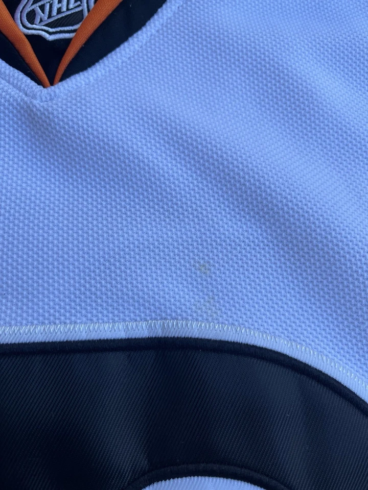 Camiseta deportiva de hockey Chris Pronger Philadelphia Flyers 2010 clásica de invierno de la NHL para hombre 52 Foto 3 de 4