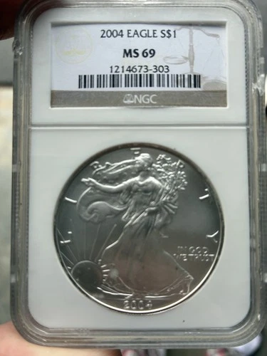 2004 1 Oz .999 Fine Silver American Silver Eagle $1 MS 69 MS69 NGC 1oz 1 Ounce