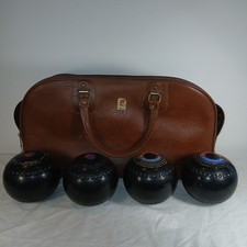LAWN BOWLS SET OF 4 BLACK BOWLS SIZE 4 15/16 WITH MITRE CARRY CASE