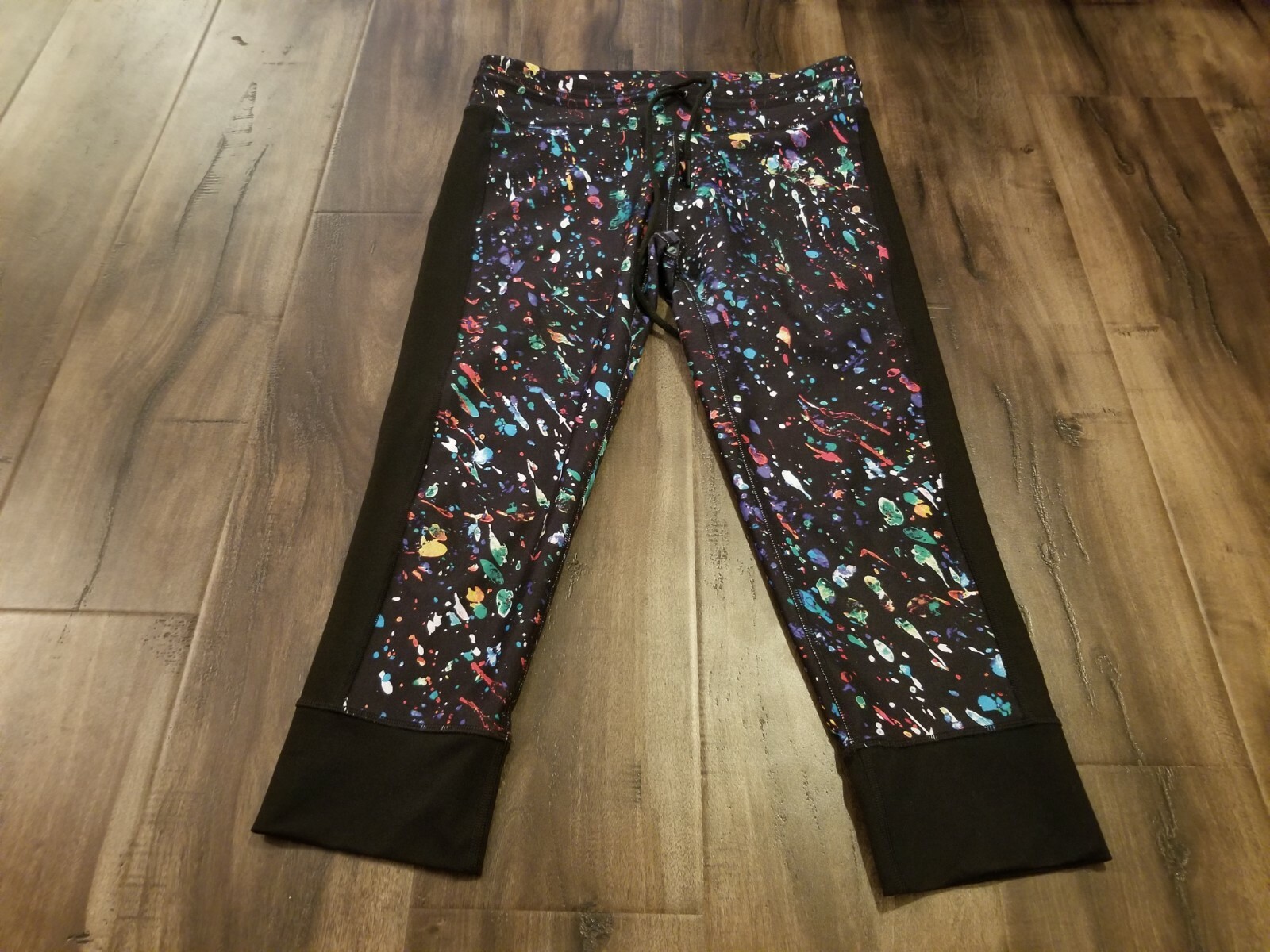 FABLETICS MULTI-COLOR ACTIVE CAPRI PANTS SIZE MED… - image 1