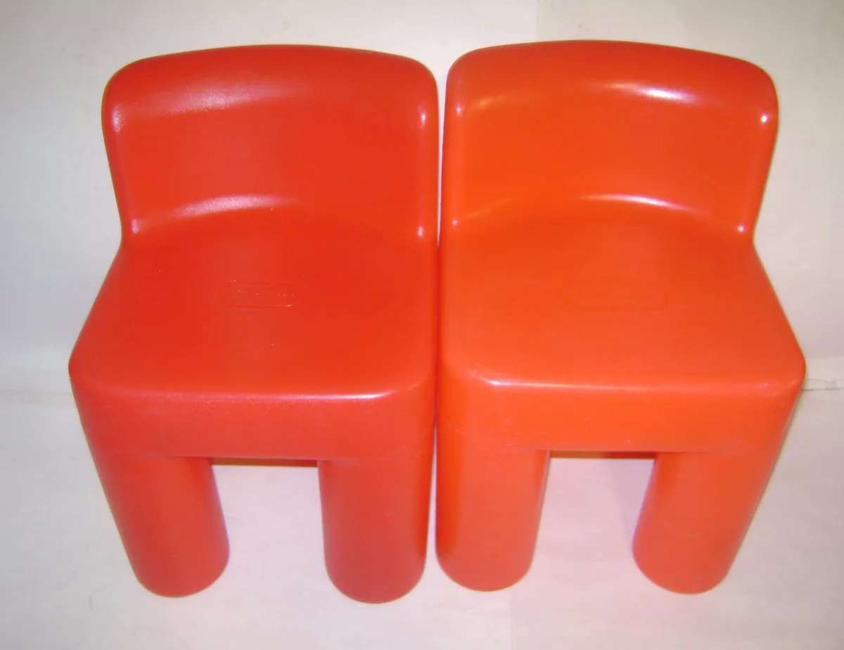 Little 2025 tikes chairs