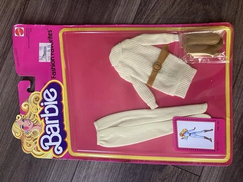 New ListingVintage fashion, favorite Barbie doll outfit accessory