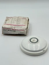 Chemetronics Chemetron 604 W07 Y03FFire Detection Heat Detector 200 Deg. F