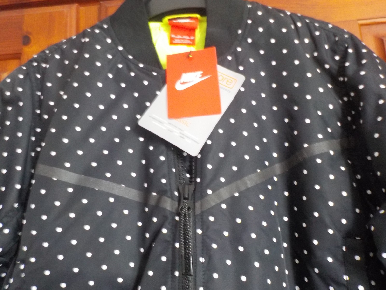 SACAI X NIKE Giacca Nike nera bianca Spot Thermore taglia 6 nuova con etichetta. Nuovo