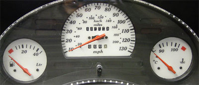 Lockwood Vauxhall (Opel) Corsa B 10-130 MPH kein Drehzahlmesser mit Ruheheringen cremefarbenes Zifferblatt-Kit