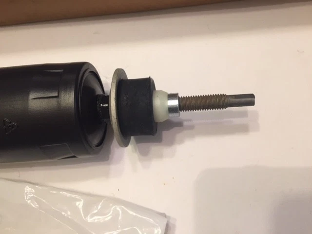 Nuevo Kit Amortiguador Delantero GM 19209331, 99-2010 Chevy 2500HD, 3500HD 6.0, Foto 3 de 4